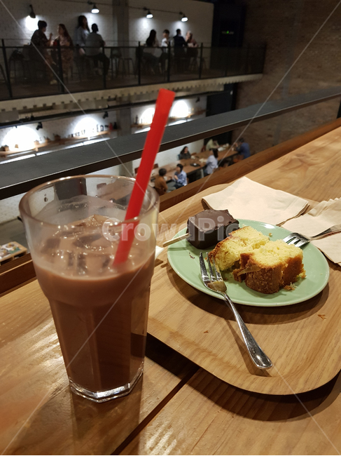 카페,디저트,빵,dessert,cafe,beverage,drink,break,snack,bread,음료,아이스초코,초코아이스