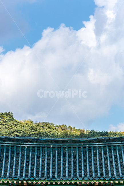 현충사,하늘,구름,기와,선,풍경,가을,한국전통,한국문화,korean traditional,korean culture,건축물,건물외관,exterior,building,structure,architecture,construction