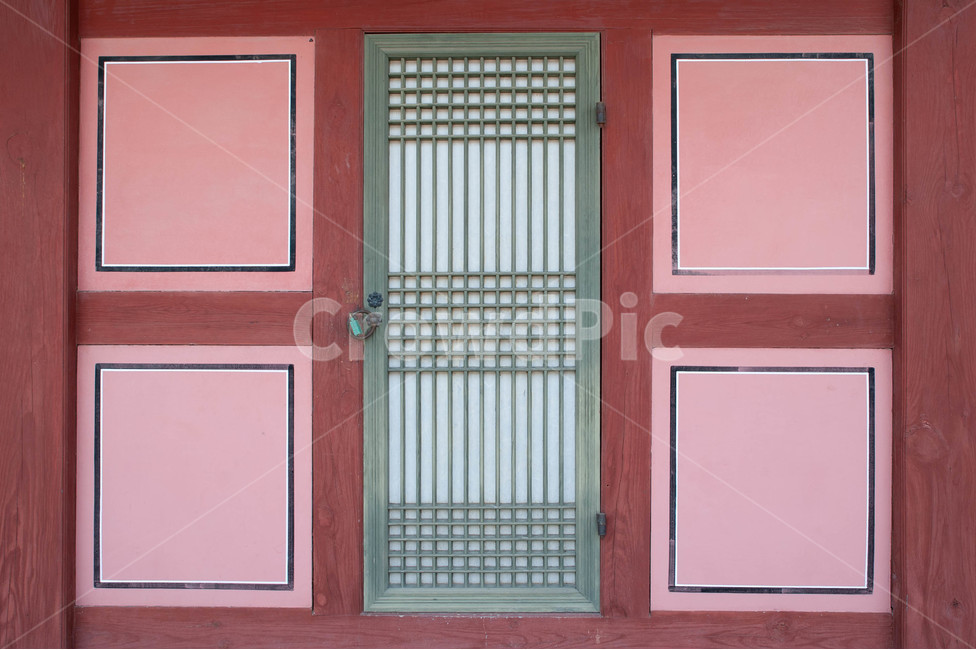 문,입구,한옥,전통문,전통,출입,colorful,tradition,traditional,gate,door,koreantraditionaldoor,koreantraditionalhome,손잡이,네모,square,pattern,패턴,무늬,문양,오래된,old,한국전통,한국문화,korean traditional,korean culture,건축물,건물외관,exterior,building,structure,architecture,construction