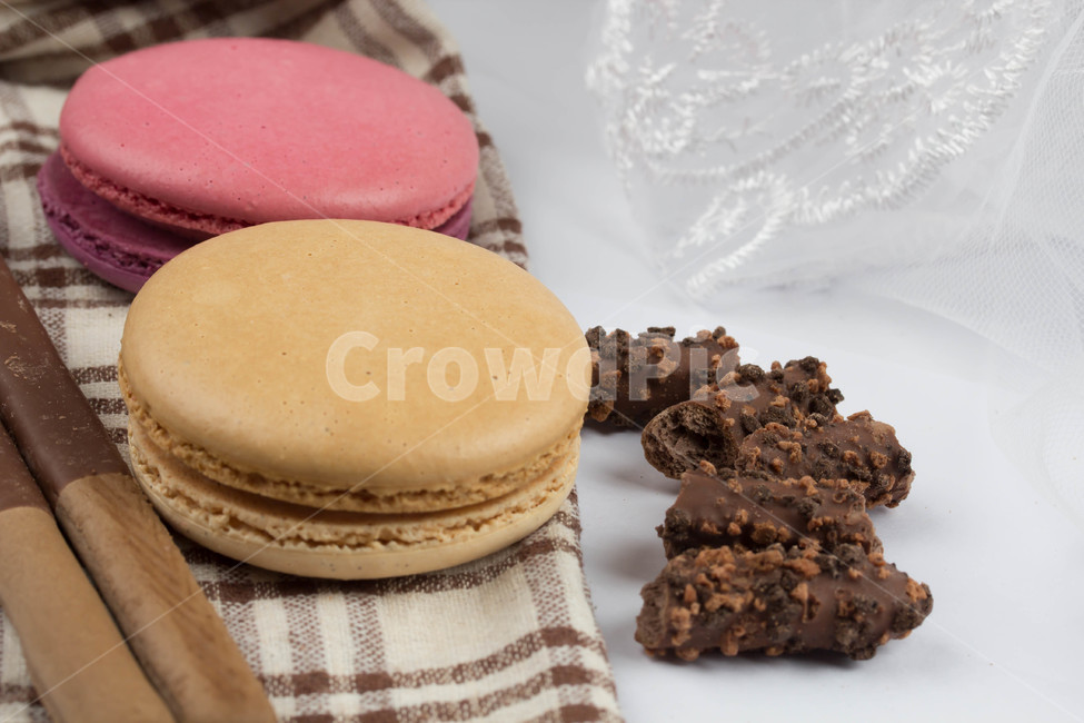 배경,행복,휴일,장식,빨간,초콜릿,과자,cookie,쿠키,food,식품,디저트,dessert,마카롱,macaroon,뻬빼로데이,음식,식재료,요리,food,cook,meal,dishes,food reserves,디저트,간식,후식,dessert,snack