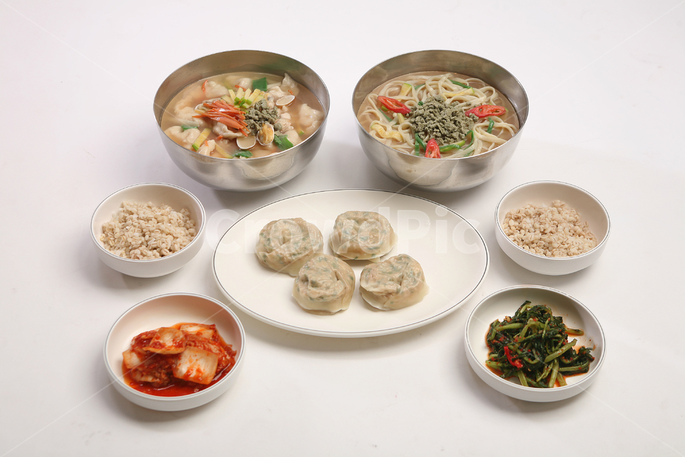 칼국수,만두,명동칼국수,보리밥,김치,열무김치,고기만두,해물칼국수,맛있는,푸짐한,음식,한국음식,food,음식,식재료,요리,food,cook,meal,dishes,food reserves,한식,한국음식,한국요리,korean food,korean dishes,korean meal,korean cook