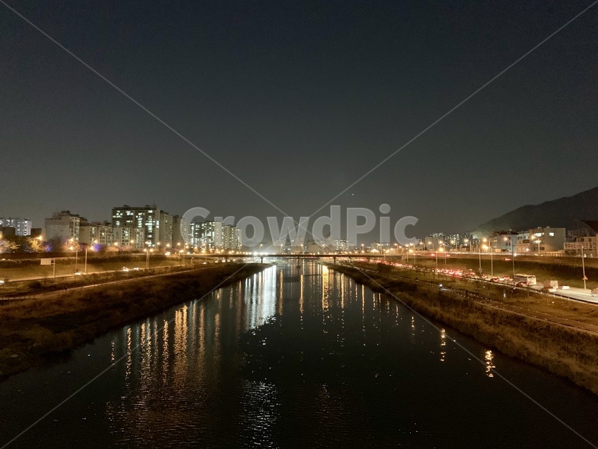 야경,산책,중랑천,밤산책,밤냄새,야경,밤,풍경,nightscape,night,landscape,도시,city,water,물,outdoors,옥외,ditch,도랑