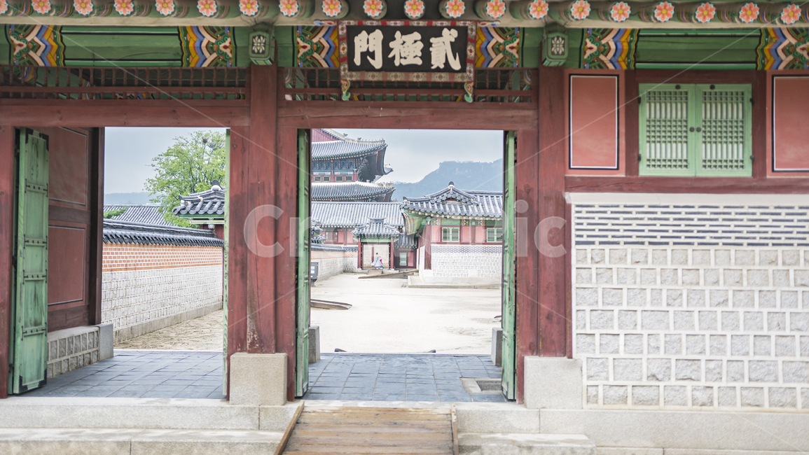 경복궁,대문,궁전,한옥,입구,벽,한복,고택,기와,한국전통,한국문화,korean traditional,korean culture,건축물,건물외관,exterior,building,structure,architecture,construction