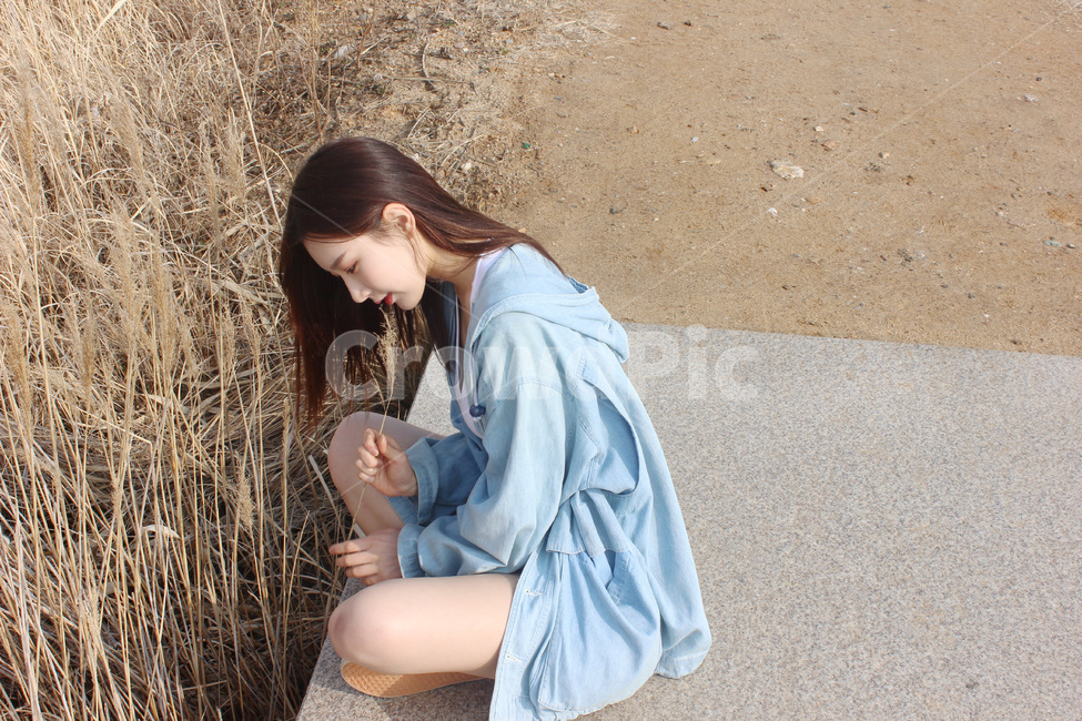 가을,가을여자,공원,여자,분위기,감성,가을,계절,fall,autumn,season,자연,풍경,nature,landscape,사람,인물,인간,human,person,여성,여자,woman,female,lady