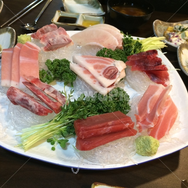 회,참치,참치회,날거,바다,해산물,물고기,생선,가다랑어,눈다랑어,참다랑어,황새치,음식,식재료,요리,food,cook,meal,dishes,food reserves