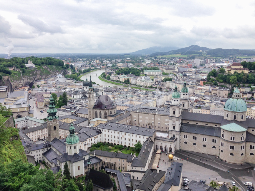 Eastern Europe,city,tourist city,Middle Ages,building,scene,cloud,beautiful,Austria,dark clouds,baroque style,sight,europe,mozart,travel destination,nature,Salzburg,medieval city,salzburg,cloudy,Panorama,Hohensalzburg Castle,medieval building,baroque arch