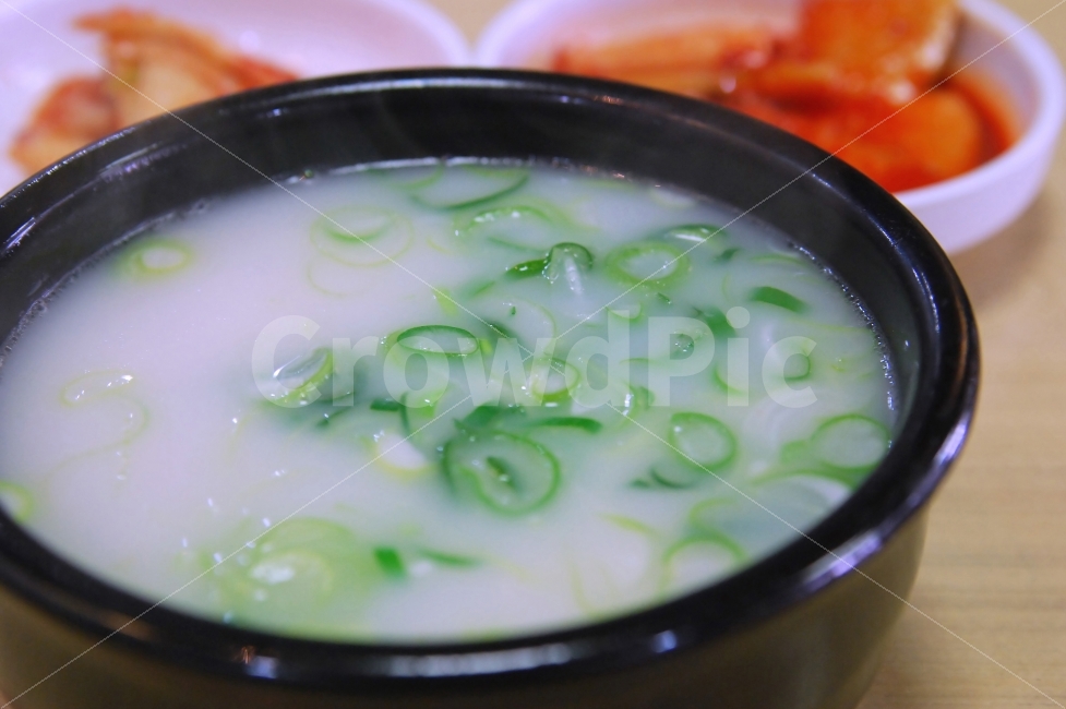 설렁탕,설농탕,탕,뚝배기,그릇,한식,음식,파,반찬,국밥,음식,식재료,요리,food,cook,meal,dishes,food reserves,한식,한국음식,한국요리,korean food,korean dishes,korean meal,korean cook