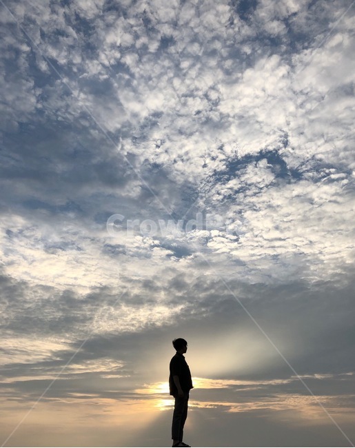 구름,일몰,역광,실루엣,남자,옆모습,남자옆모습,silhouette,cloud,man,sunset,sundown,backlight,profile,male,사람,인물,인간,human,person,남성,남자,man,male