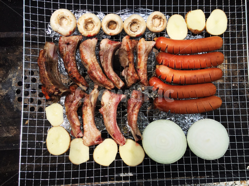 캠핑요리,소세지,립,버섯,양파,캠핑