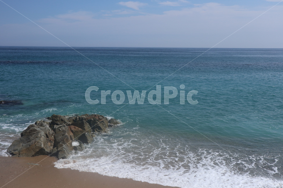 바다,해수욕장,강원도,영덕,모래,해변,푸른바다,여름,여름바다,sea,shoreline,자연,물,ocean,outdoors,하늘,구름,promontory,곶,water,대양,바위