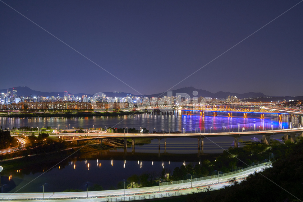한강,한강야경,야경,밤풍경,응봉산,다리,서울,풍경,서울풍경,서울밤풍경,밤하늘,야경,밤,풍경,nightscape,night,landscape,도시,city,한국도시풍경,한국도시경관,korea cityscape,교통,교통수단,traffic,transportation,water,물,waterfront,워터 프론트,dock,독,pier,교각,port,포트