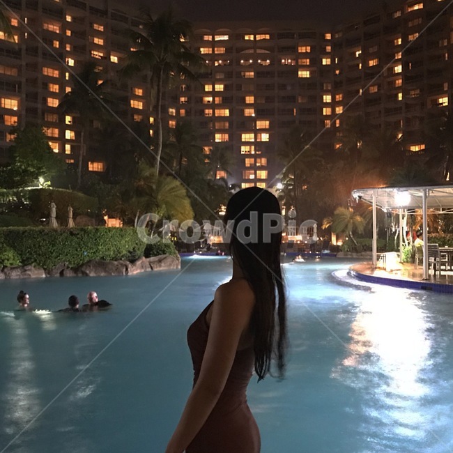 수영장,호텔,hotel,building,수영,뒷모습,사람,인물,인간,human,person,여성,여자,woman,female,lady