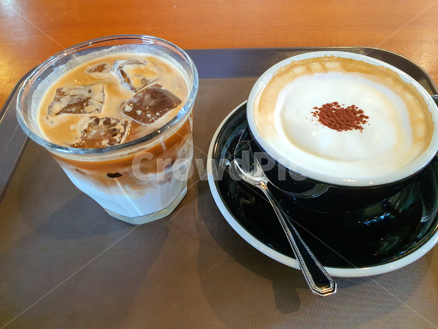 latte,라떼,커피,아이스커피,뜨거운커피,beverage,받침접시,coffeecup,커피컵,coldandhot
