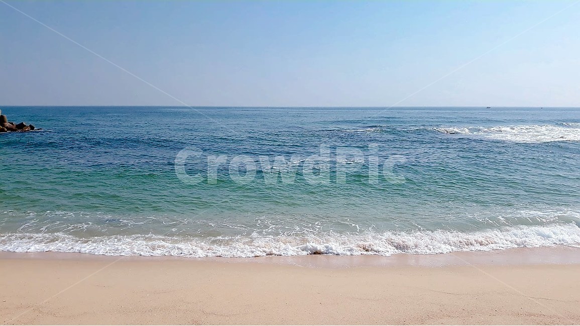 바닷가,경포대,강릉,해변,바다,여름,해수욕장,자연,풍경,nature,landscape,해변,바다,beach,sea,shoreline,해안선,water,물,ocean,대양,outdoors,옥외,coast,연안