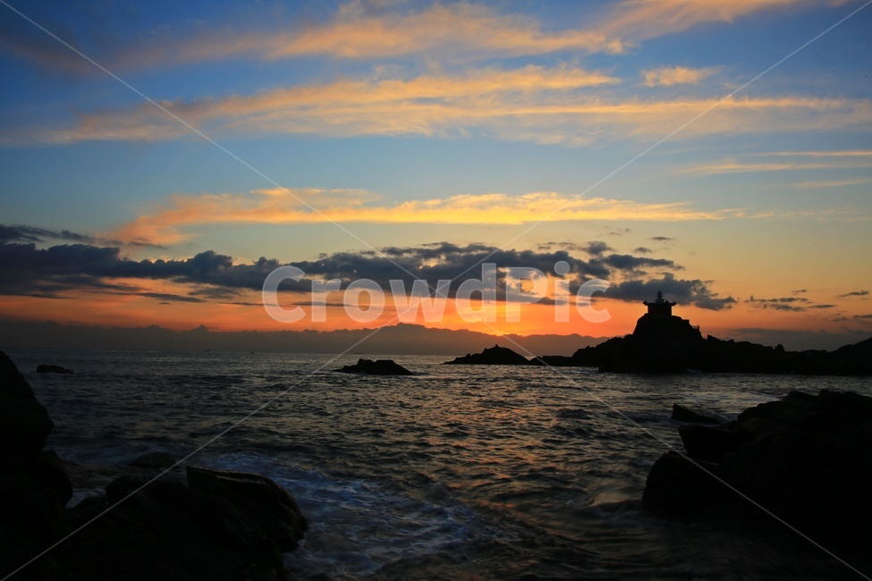 ocean,대양,water,물,sea,바다,nature,자연,promontory,곶,dawn,새벽,redsky,붉은하늘,sky,하늘,outdoors,옥외,sunlight,햇빛,light,빛,flare,플레어,부산,기장,오랑대,오랑대공원,오랑대아침,오랑대일출,여명,일출