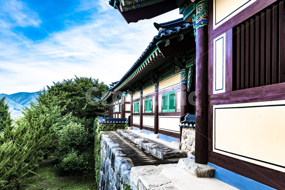 부석사,문화유산,전통가옥,사찰,불교,종교,문화재,전통건축물,하늘,구름,한국의미,처마,한옥