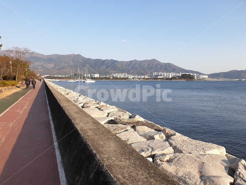 산책,사람,person,human,바다,sea,散歩,サンポ,걷기운동,풍경,sunshine,walk,scenery