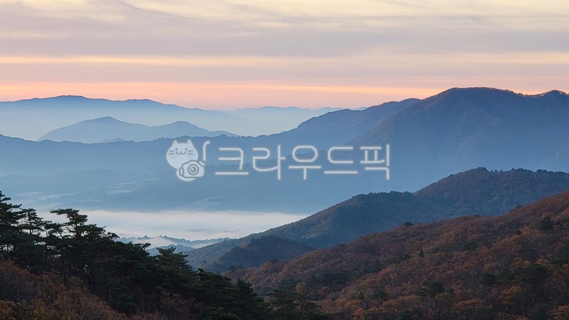 sky,cloud,nature,fog clouds,sight,Antarctica,Sunrise,ridge,summit,mountain ridge