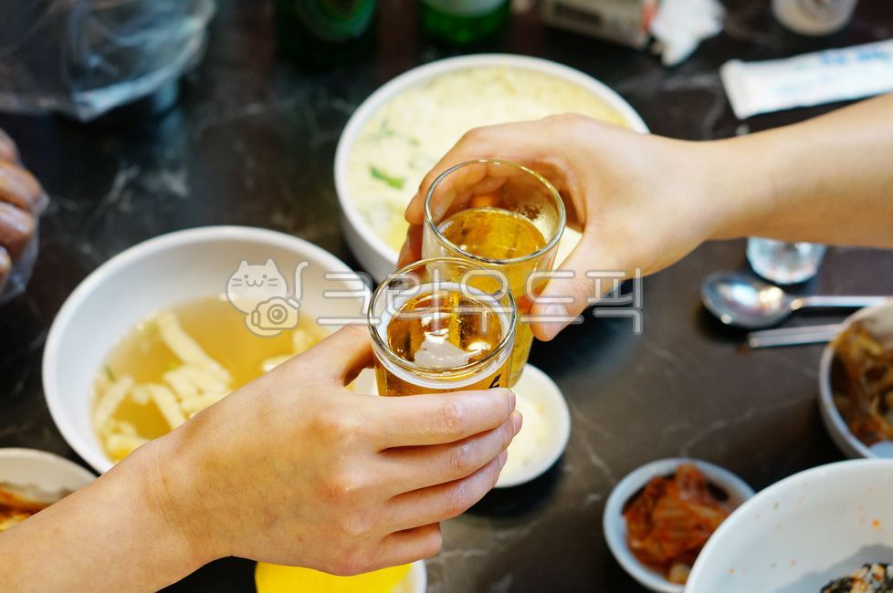 맥주, 술자리, 건배, 회식, 술잔, 사진,이미지,일러스트,캘리그라피 - 맛있는 사진작가
