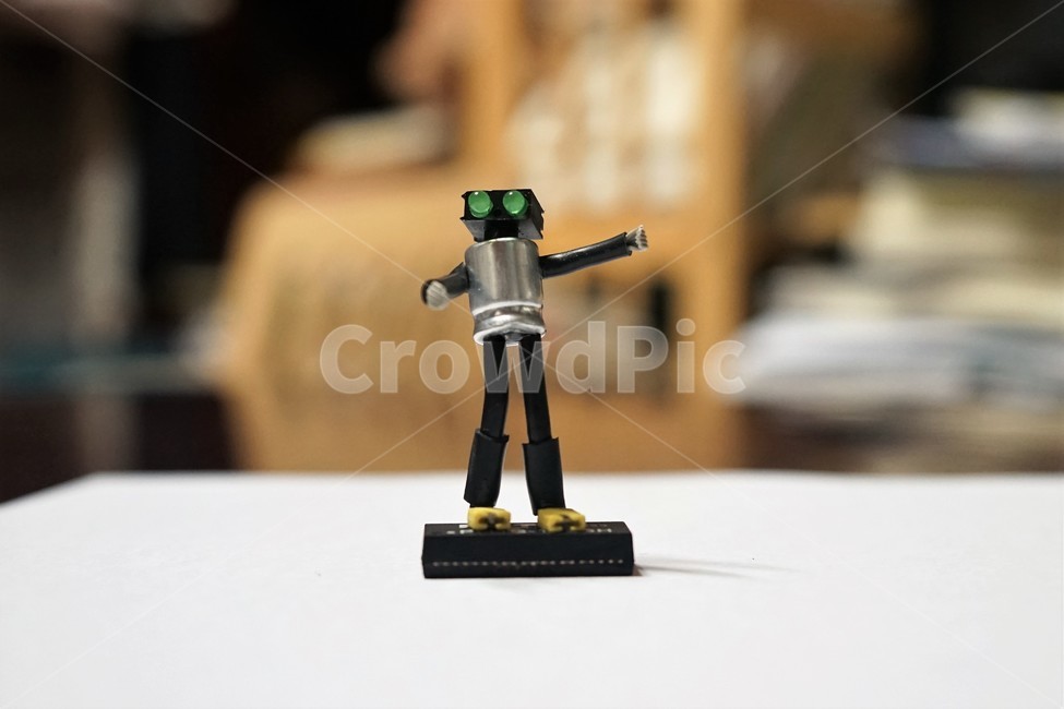 인형,콘덴서,캡,컴퓨터부품,doll,condenser,cap,diy,자작,재활용,recycling,miniature,로봇,취미생활,만들기,조각상,동상,석상,조형물,statue,bronze statue,stone statue,사물,물건,오브젝트,thing,object,matter