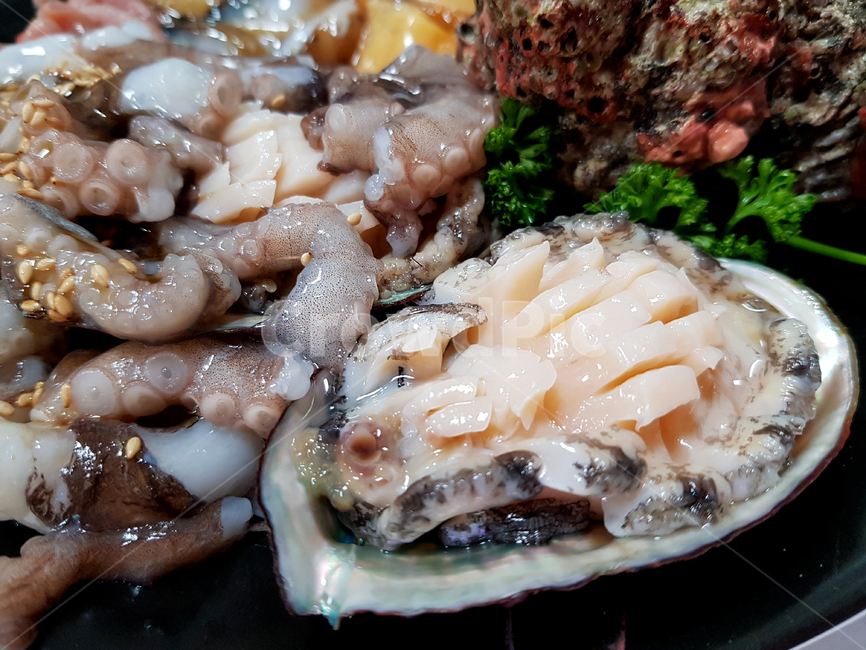 전복,전복회,산낙지,해산물,부산,맛있다,요리,사시미,회,해물,어패류,만찬,sea,abalone,raw,seafood,sashimi,busan,octopus,koreanfood,yummy,delicious,cooking,cook