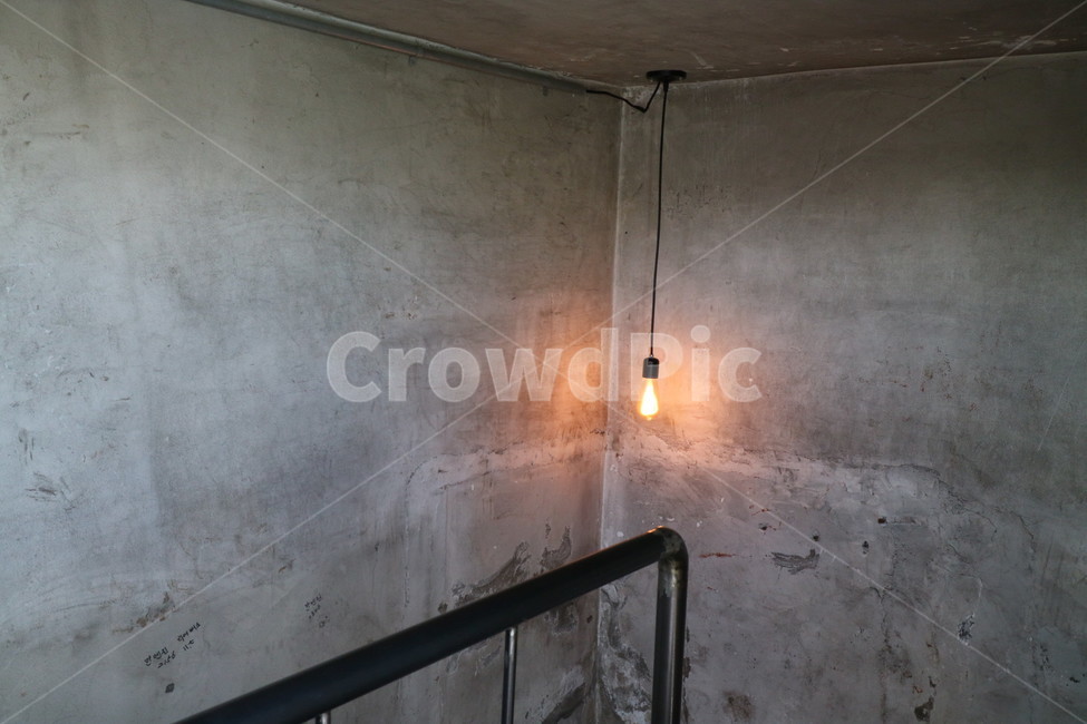전구,조명,벽,인테리어,계단,카페,이층,interior,cafe,light,lamp,인테리어,실내디자인,interior design