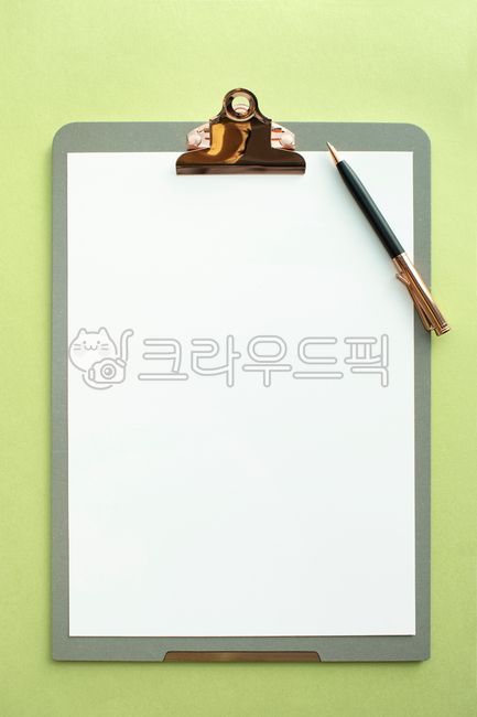 클립보드,목업,펜,공책,공백,메모,백,기업,연필,사무실,데스크,페이지,비어있는,개체,다이어리,페이퍼,테이블,여백,배경,백그라운드,노트,오피스,종이,블랭크,보드,패드,시계,업무,마감,때,화이트보드,whiteboard