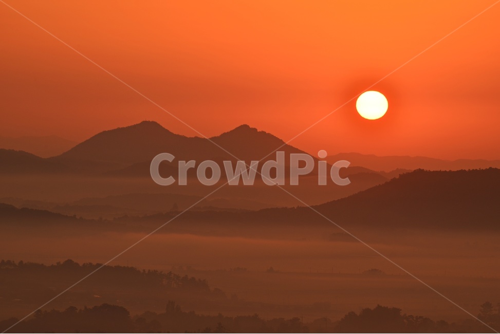 outdoors,옥외,landscape,nature,자연,scenery,sky,하늘,dawn,새벽,redsky,붉은하늘,weather,날씨,함평,밀재,밀재일출,아침,운해,여명,해돋이,경치,경관,풍경,농촌,농업,농경,농사,경작,자연,풍경,nature,landscape,한국자연풍경,한국자연경관,korea nature landscape