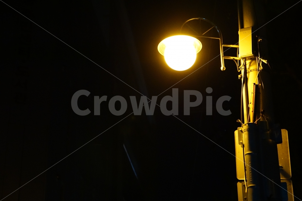 밤길,가로등,포인트,밤,분위기,야경,밤,풍경,nightscape,night,landscape,lighting,조명,lamp post,램프 포스트
