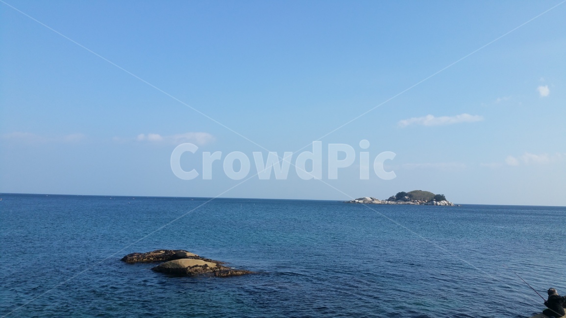 자연,nature,바다,sea,파란하늘,sky,푸른바다,blue,섬,낚시,바다경치,강원도,동해,속초,구름,하얀구름,평온,나라,land