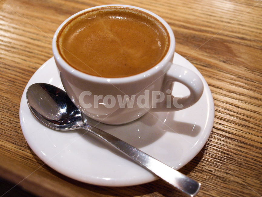 에스프레소,espresso,coffee,커피,spoon,cup,컵,coffeecup,커피컵,받침접시,도기류,brown,나무식탁