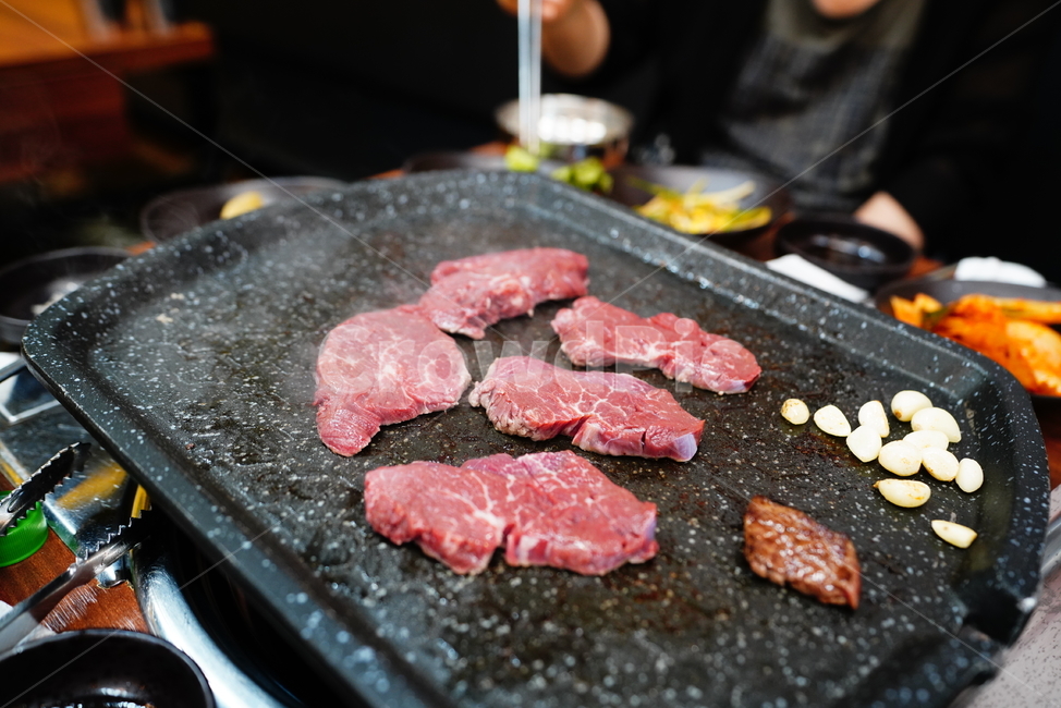 한우,소고기,육류,육식,한식,식사,음식,푸드,안주거리,먹거리,구이,술안주,음식,식재료,요리,food,cook,meal,dishes,food reserves,육류,고기,meat,한식,한국음식,한국요리,korean food,korean dishes,korean meal,korean cook