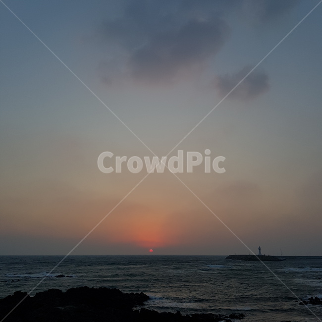일몰,노을,해질녘,해질무렵,바다,제주도,구름,등대,자연,풍경,nature,landscape,outdoors,옥외,sky,하늘,sunset,dusk,황혼,dawn,새벽,red sky,붉은 하늘