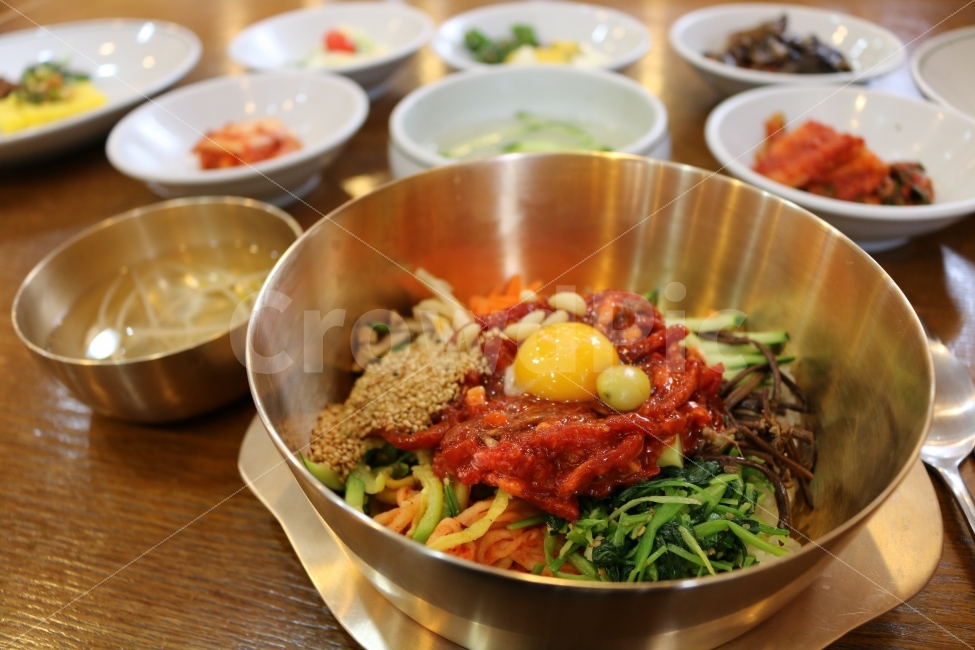 전주,전주비빔밥,비빔밥,놋쇠,전주여행,밥,식사,점심,저녁,육회비빔밥,한식,한국전통,한국문화,korean traditional,korean culture,음식,식재료,요리,food,cook,meal,dishes,food reserves,한식,한국음식,한국요리,korean food,korean dishes,korean meal,korean cook