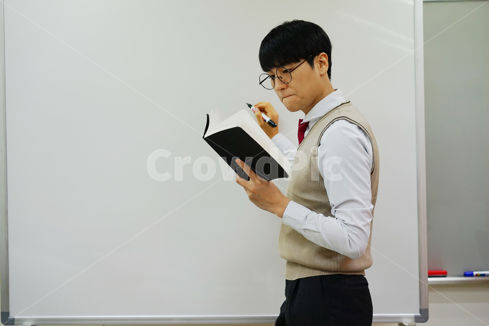 수능,교육,학생,교복,시험,강의,수업,고등학생,고3,남고생,남자고등학생,남고,수능시험,기말고사,중간고사,모의고사,exam,quiz,test,학업,공부,남자,남학생,사람,인물,인간,human,person,얼굴표정,facialexpression,face,남성,man,male,학교,education,learning,study,schoo,사람,인물,인간,human,person,남성,남자,man,male,교육,학교,공부,education,learning,study,school