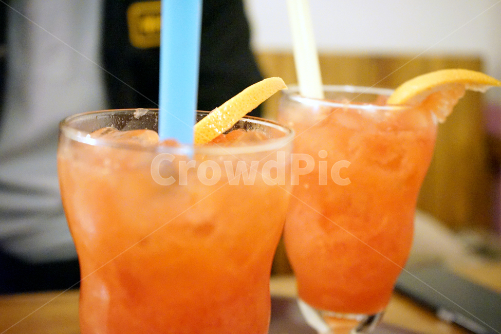 빨대,레몬,오렌지,쥬스,얼음,ice,orange,straw,juice,red,lemon,lime,음료수,drink,beverage,색깔,색상,색채,색감,color sense,color sensitivity,feeling of color