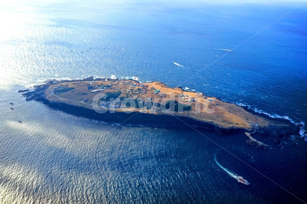 마라도,제주도,제주,해안,land,나라,nature,자연,outdoors,옥외,sea,바다,ocean,대양,water,물,shoreline,해안선,coast,연안,보트,배,boat,ship,파도,잔잔한,가을