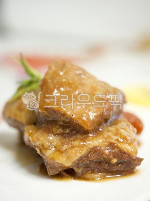 steak,asianfood,beef steak,beef,sauce,galbijjim,Korean food,beefribs,Asian food,cooking,beefrib,beefsteak,koreanfood,beef ribs,food,meal,Beef rib stew,background,meat,Galbijjim