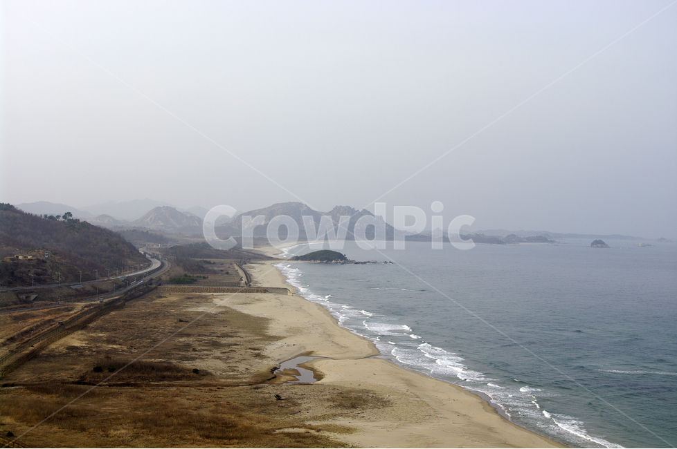 고성,통일전망대,바다,해안가,모래사장,북한,풍경,파도,해안,자연,풍경,nature,landscape,한국자연풍경,한국자연경관,korea nature landscape,해변,바다,beach,sea,promontory,곶,ocean,대양,water,물,outdoors,옥외,shoreline,해안선,land,땅