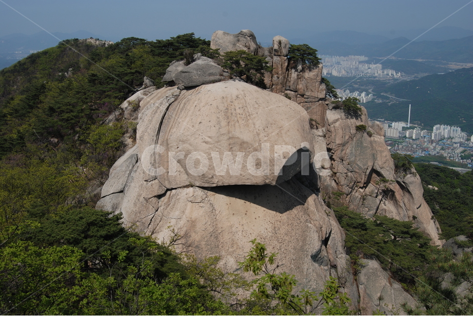도봉산,신선대,원도봉,포대능선,꽃,자연의위대함,등산로,능선,아름다움,신비스런산,돌,산행,힐링,자연,감성,등산,계절,여행,한국,한국명산,한국등산,풍경,눈,나무,하늘,바람,바람소리,환경,생태계,산,땅,자연,풍경,nature,landscape,한국자연풍경,한국자연경관,korea nature landscape,building,건물,bunker,벙커,outdoors,옥외