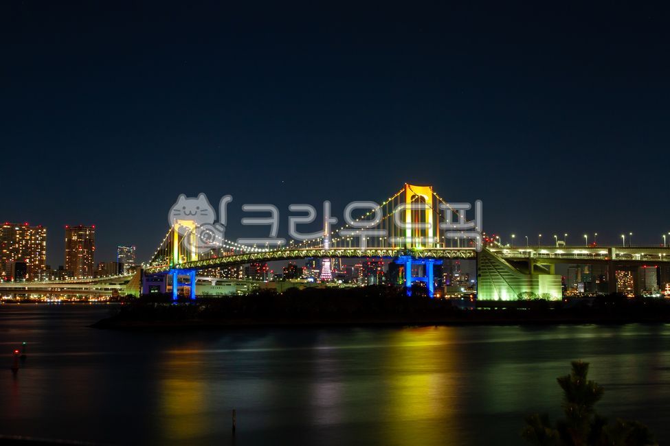 night view,sky,nightscene,light split,city,nightview,building,sea,tokyo,tokyo rainbow bridge,tokyorainbowbridge,ferriswheel,light,nightscape,bridge,lights,architecture