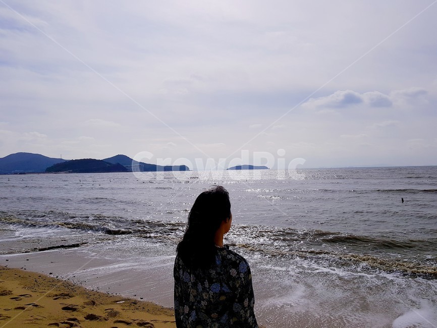 사람,person,인간,human,바다,sea,대양,ocean,water,자연,nature,여자,여자뒷모습,woman,girl,해변,바다,beach,sea,사람,인물,인간,human,person,여성,여자,woman,female,lady