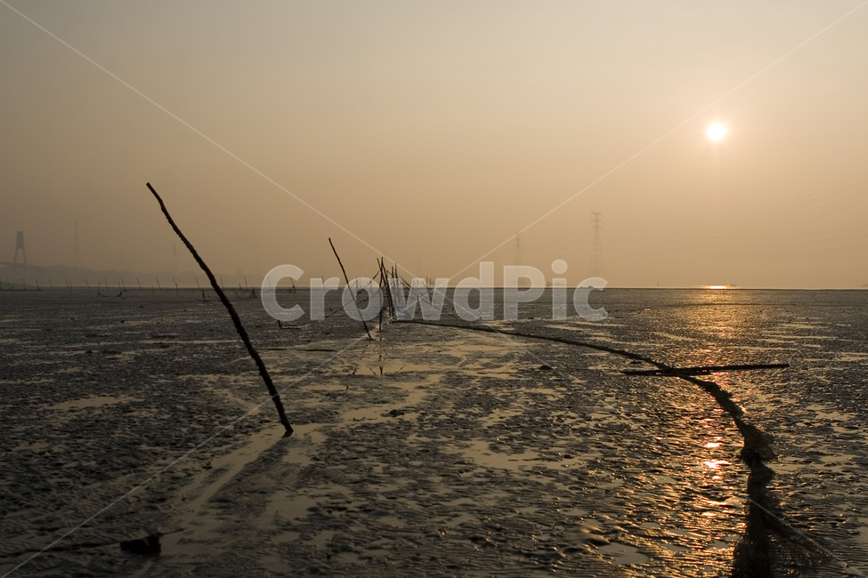 갯벌,mudflat,일몰,서해안,sunset,해안가,sea,아름다운,빨강,자연,nature,풍경,햇살,햇빛,태양,sun,sunlight,landscape,view,배경,자연이미지,경치,해질녁,장엄한,석양,노을,붉은노을,불타는,황혼,땅거미