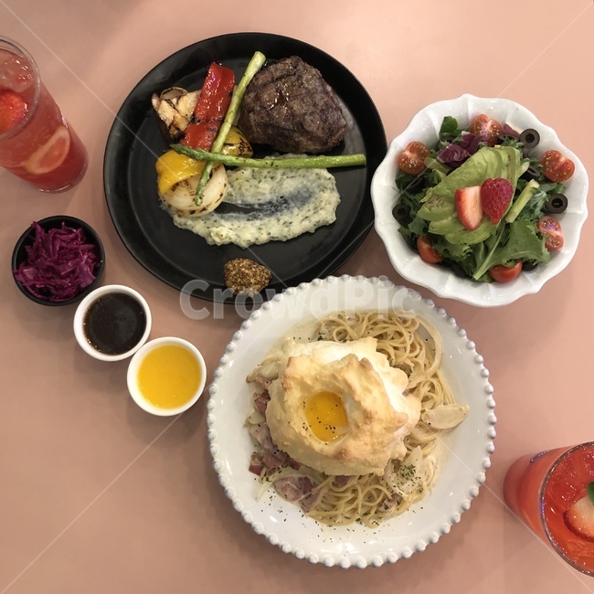 Italian,salad,steak,restaurant,Italian cuisine,delicious,lunch menu,meal,Dinner menu,pasta,Plating,cooking