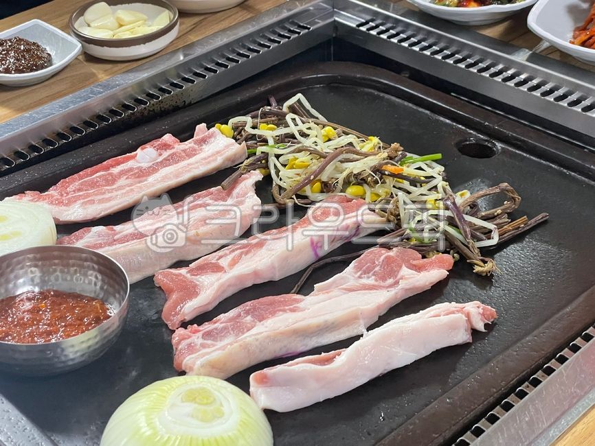 pork belly,Pork belly fern,meat,Stone plate pork belly,porkbelly,koreanbbq,Bracken,pork,food