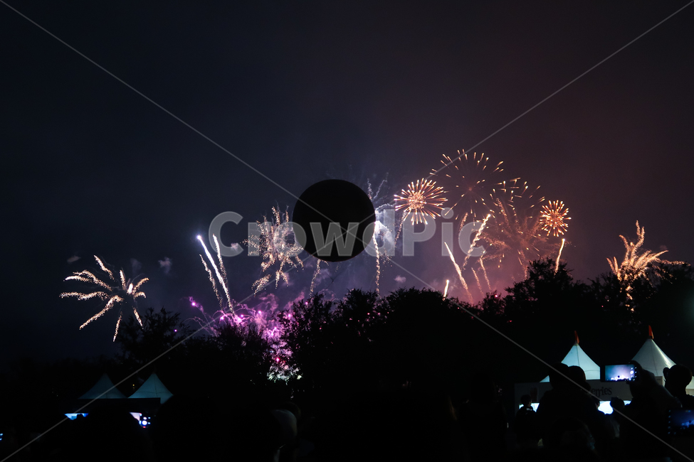 불꽃놀이,불꽃,불꽃축제,한강불꽃,한강,여의도,축제,여의도불꽃축제,야경,밤,풍경,nightscape,night,landscape,사람들,대중,군중,other people,crowd,축제,행사,festival,carnival,event,nature,자연,outdoors,옥외