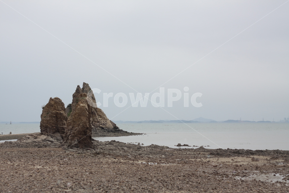 바다,섬,해변,바위,island,자연,풍경,nature,landscape,shoreline,해안선,water,물,ocean,대양,outdoors,옥외,sea,promontory,곶,ground,바닥
