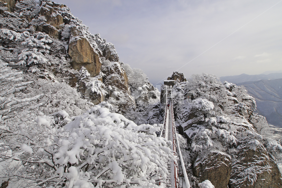대둔산,설경,겨울,풍경,전라북도,완주,겨울,계절,winter,season,자연,풍경,nature,landscape,한국자연풍경,한국자연경관,korea nature landscape,outdoors,옥외,storm,폭풍,snow,눈,blizzard,눈보라