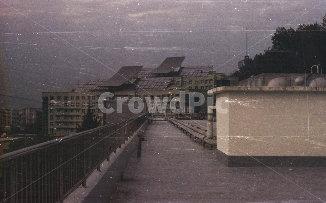 회색,건물,옥상,건축물,architecture,건축물,건물외관,exterior,building,structure,architecture,construction