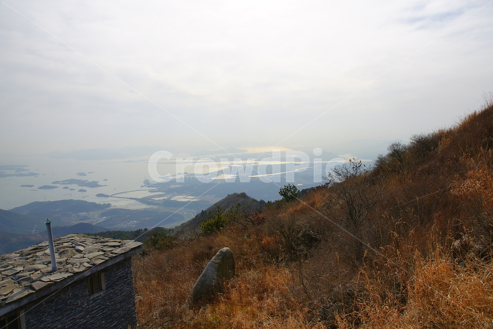 금오산,남해,하동,풍경,바다,하늘,산,섬,나무,풀,구름,자연,풍경,nature,landscape,outdoors,옥외,building,건물,housing,주택